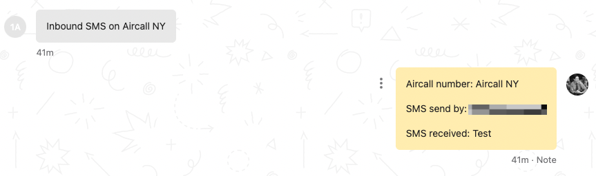 Registro degli SMS in entrata nella conversazione Intercom, che mostra il numero Aircall, i dettagli del mittente e il contenuto del messaggio SMS ricevuto.